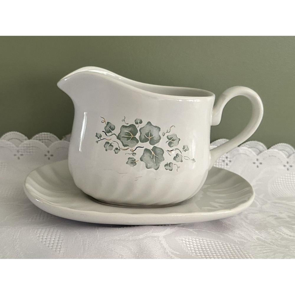 Corelle Coordinates Stoneware "Callaway Ivy" 2-pcs set Gravy Boat/Underplate